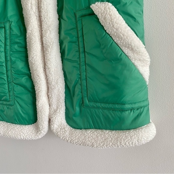 Bdg Vibrant Green Nylon Sherpa V Neck Winter Zip Vest - Picture 9 of 14